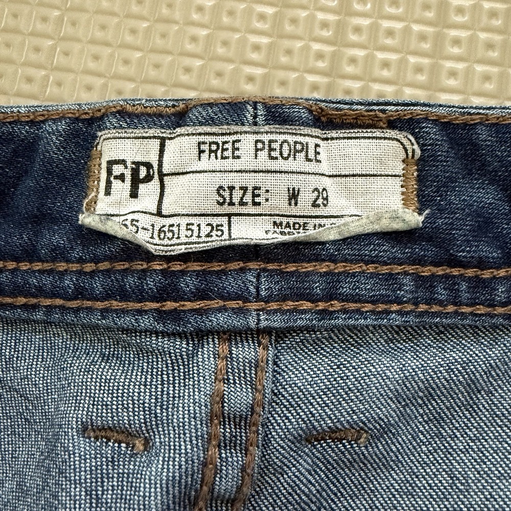 Free People Jeans Size 29 Slim Skinny‎ Distressed Raw Hem - Picture 4 of 8